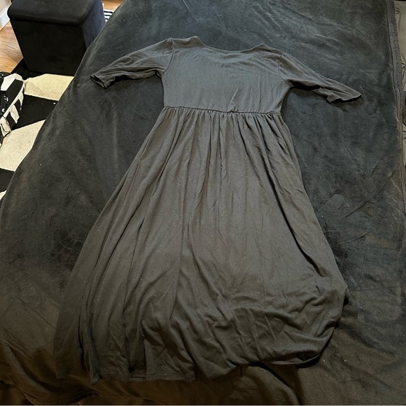 Half Sleeve Midi-Dress - Picture 2 of 3